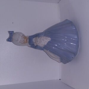 Vintage porcelain Musical figurine